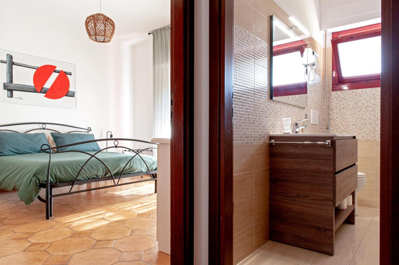 Casina Di Liliana Apartment ลีวอร์โน ภายนอก รูปภาพ